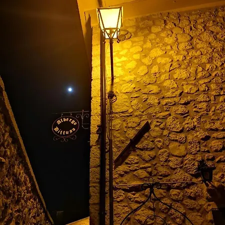 Hotel Diffuso La Castellana “ Della Dama” San Donato Val di Comino