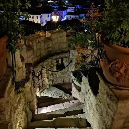 Hotel Diffuso La Castellana “ Della Dama” San Donato Val di Comino