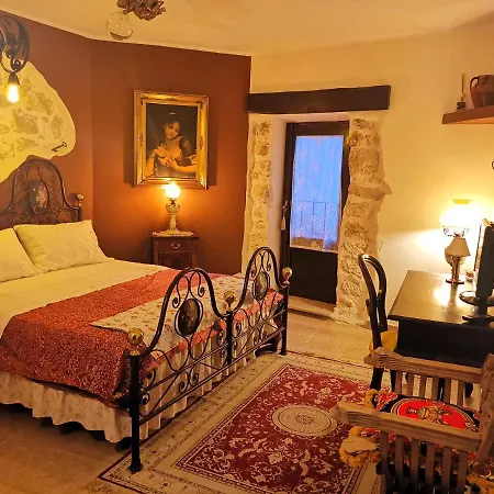 Hotel Diffuso La Castellana “ Della Dama” *